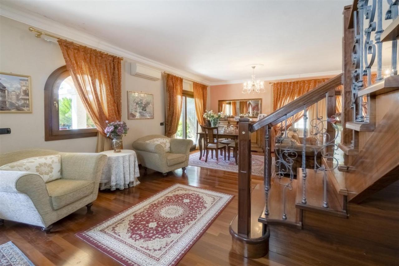 Villa La Maison D'Anna Maria - Lt - Pms Casevacanze 올비아 외부 사진