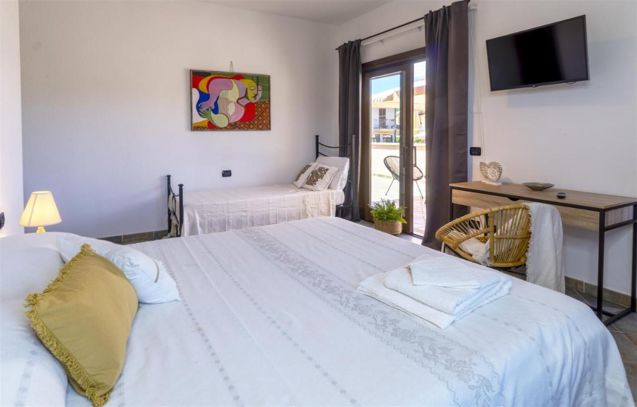 Villa La Maison D'Anna Maria - Lt - Pms Casevacanze 올비아 외부 사진